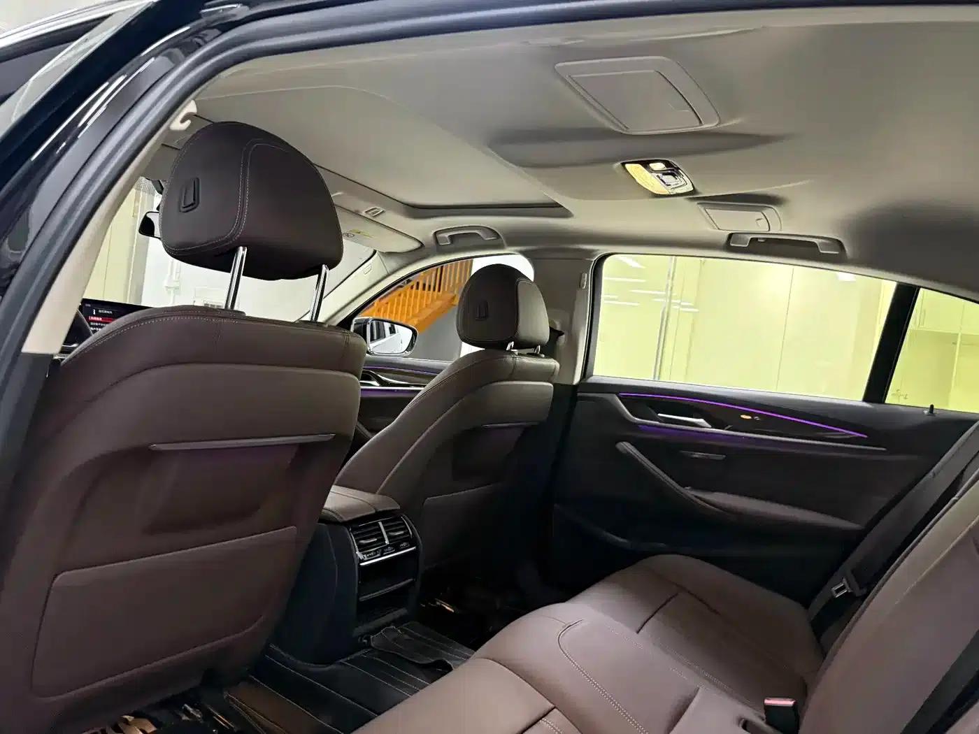 2018 BMW 5 Series 525Li Luxury Package — миниатюра 14