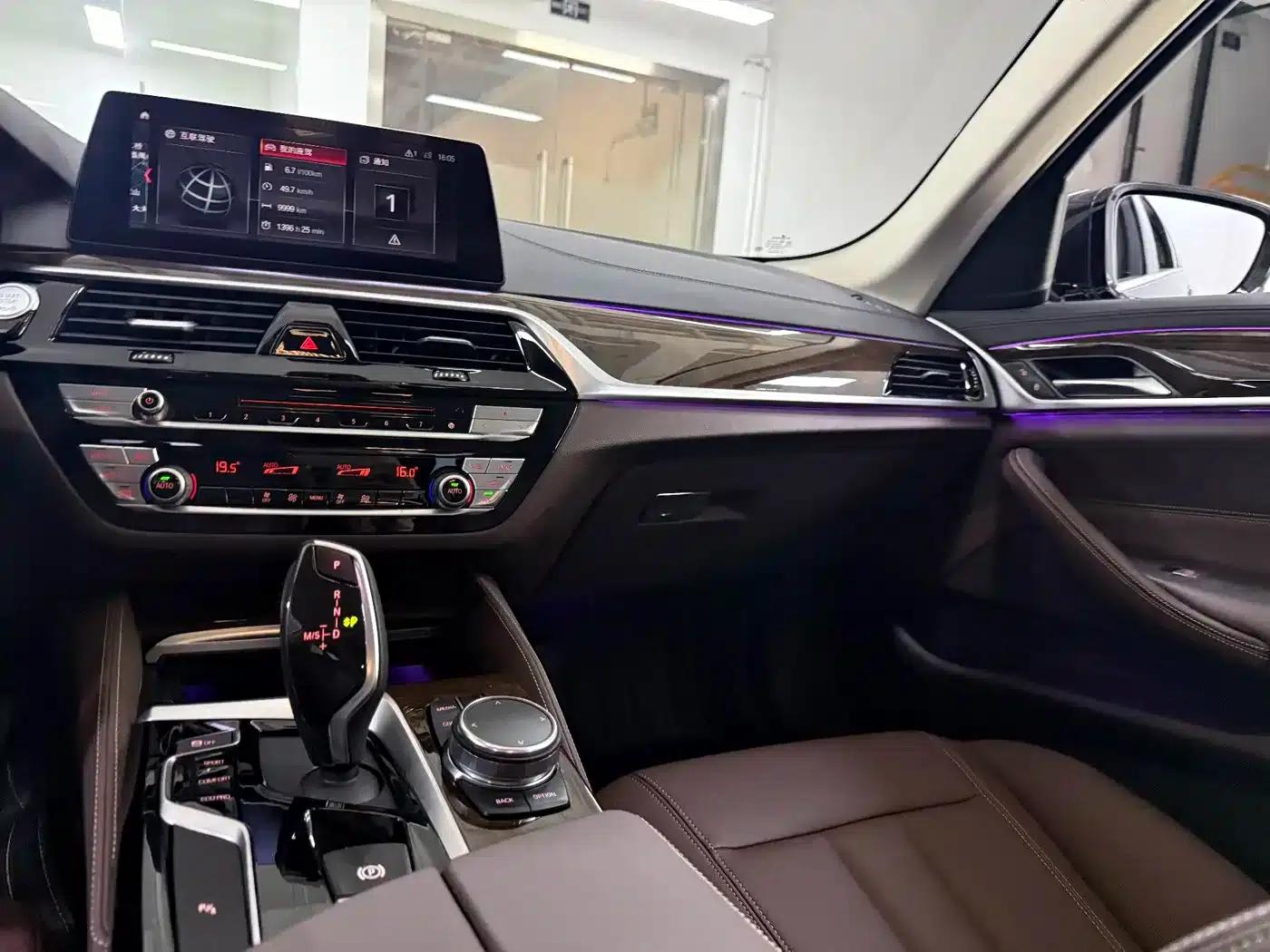 2018 BMW 5 Series 525Li Luxury Package — миниатюра 18