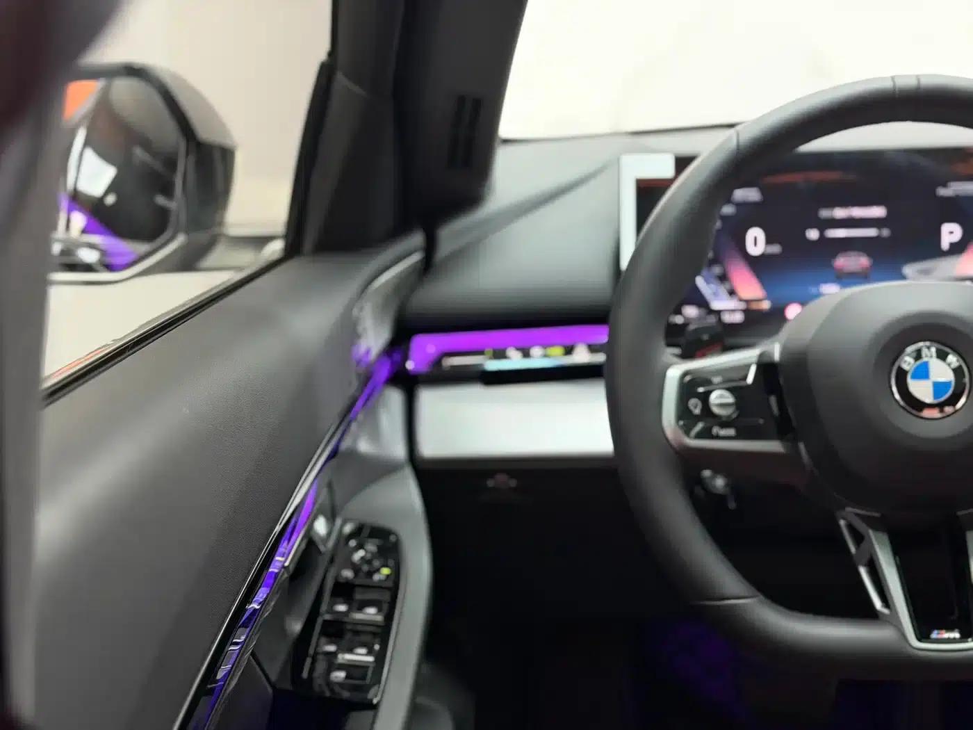 2024 BMW 5 Series 530Li Leading Edition M Sport Package — миниатюра 11