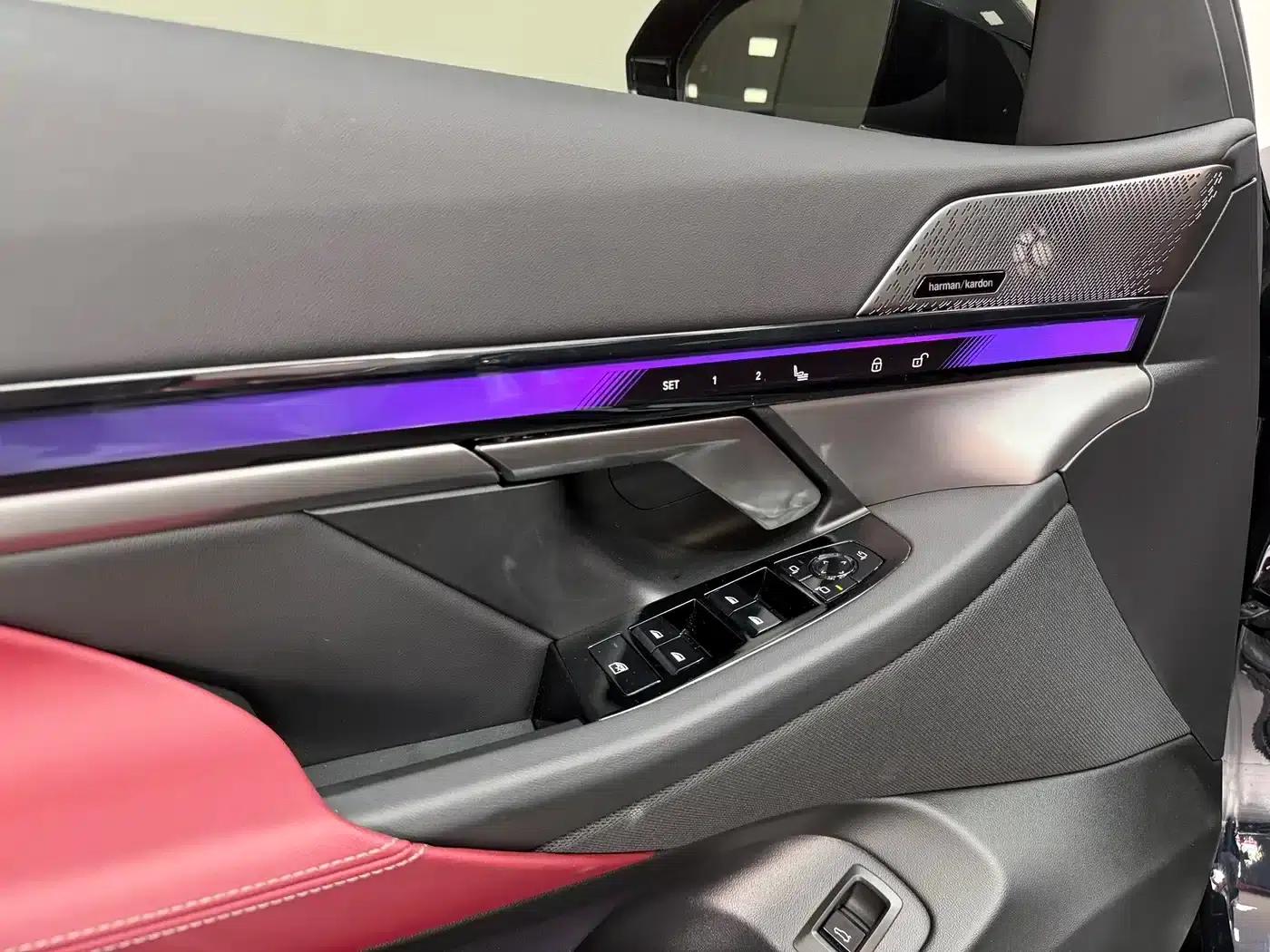 2024 BMW 5 Series 530Li Leading Edition M Sport Package — миниатюра 15