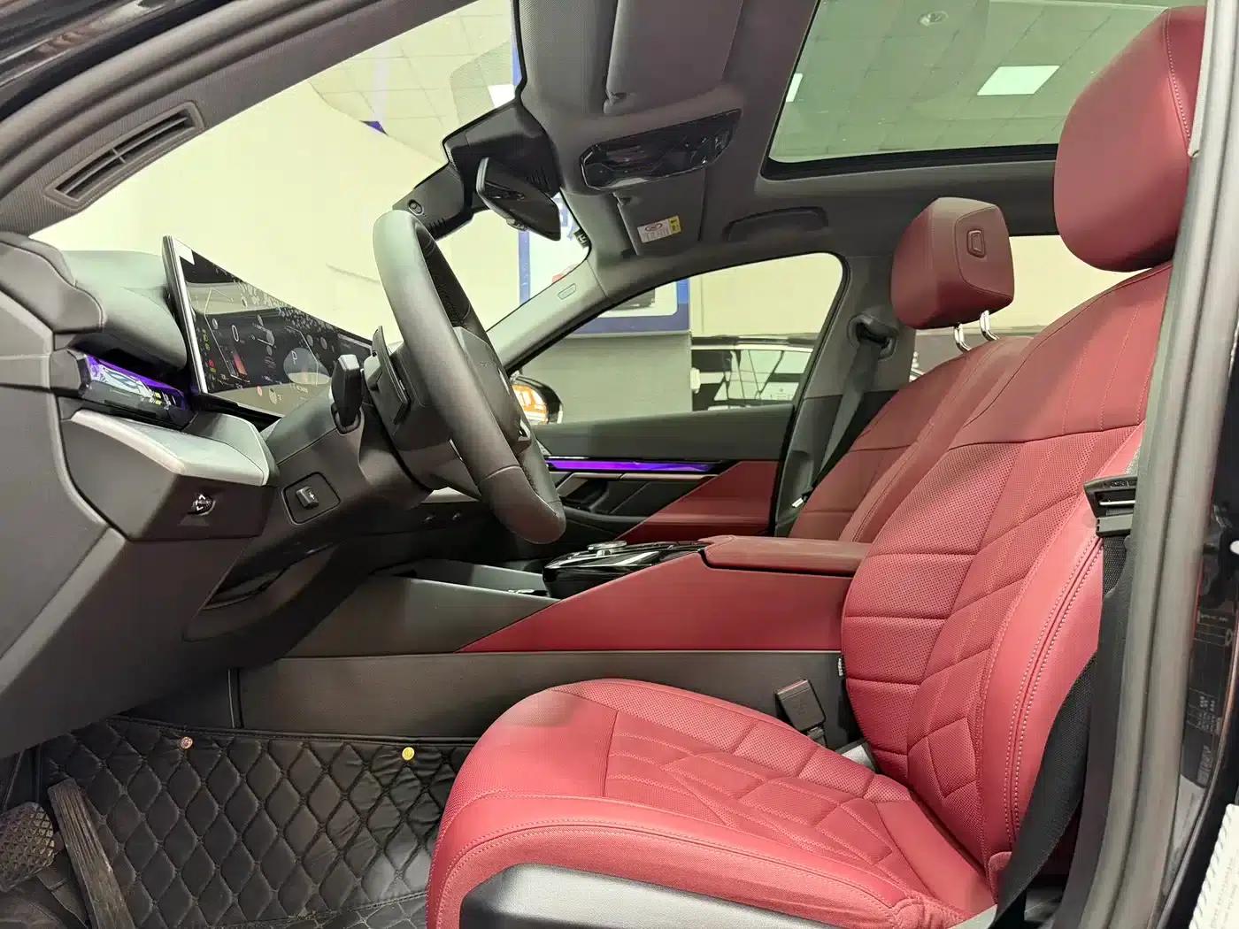 2024 BMW 5 Series 530Li Leading Edition M Sport Package — миниатюра 5