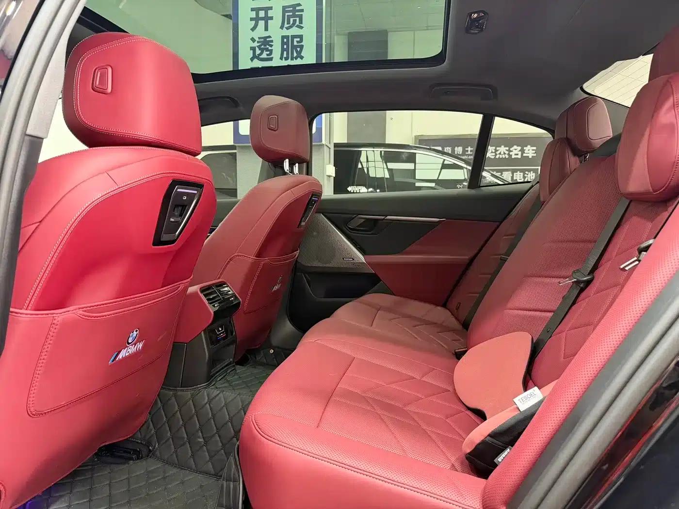 2024 BMW 5 Series 530Li Leading Edition M Sport Package — миниатюра 6