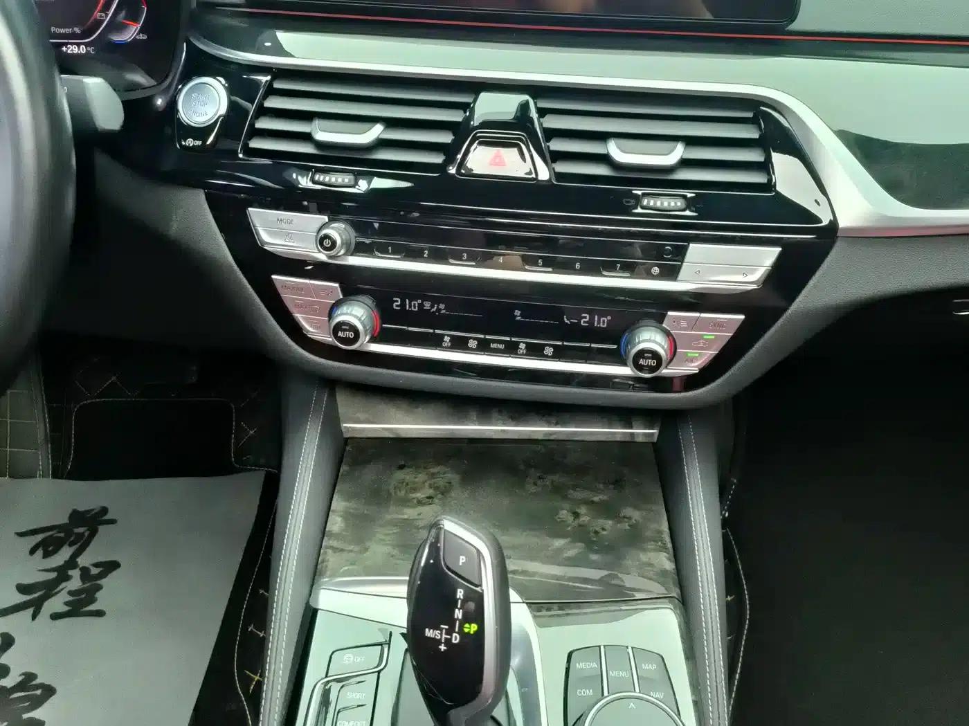 BMW 5 Series 2022 Facelift II 525Li M Sport Package — миниатюра 8