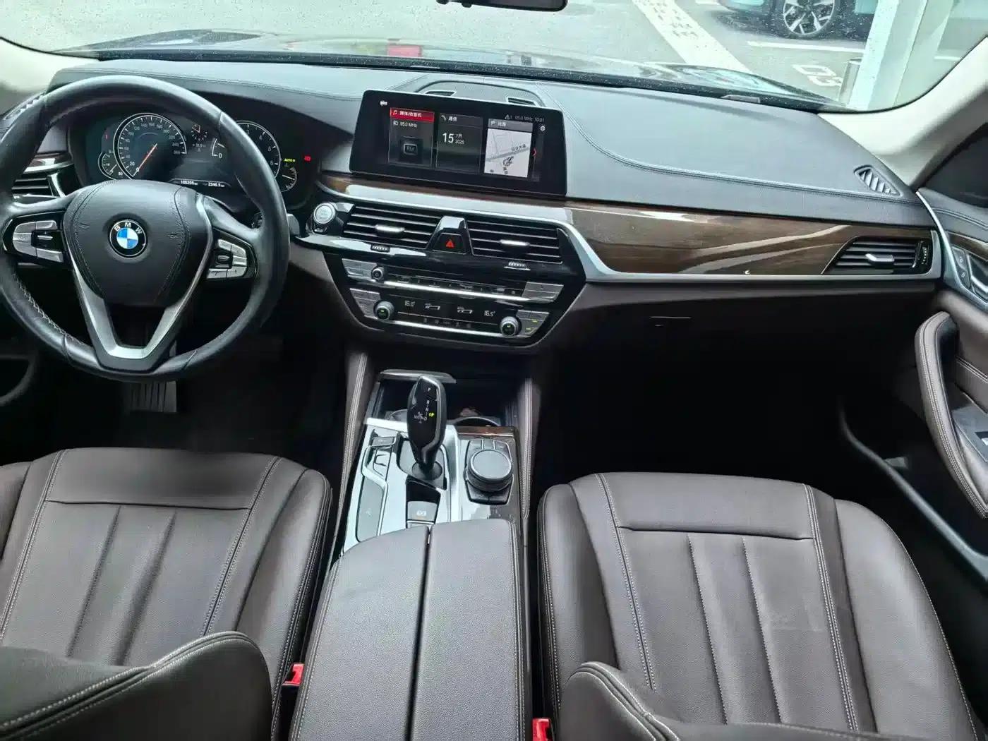 2018 BMW 5 Series 525Li Luxury Package — миниатюра 5