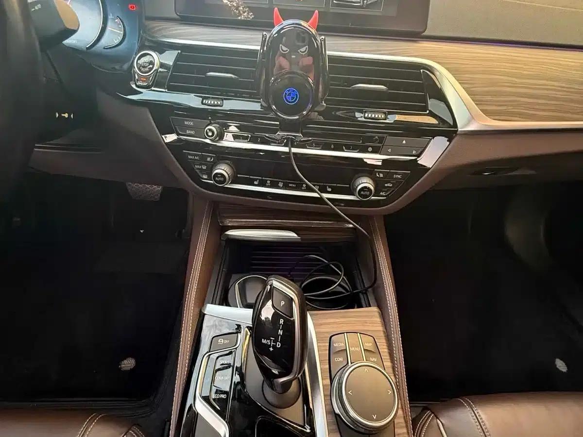 2018 BMW 5 Series 530Li Leading Luxury Package — миниатюра 12