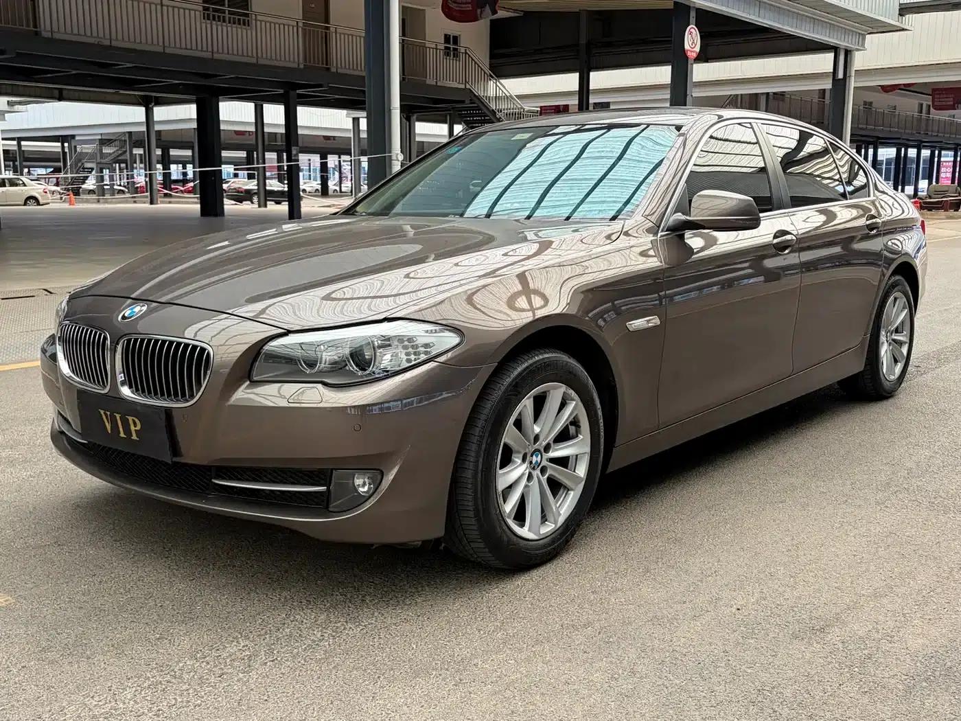 BMW 5 Series 2013 520Li Elegant Edition — миниатюра 1