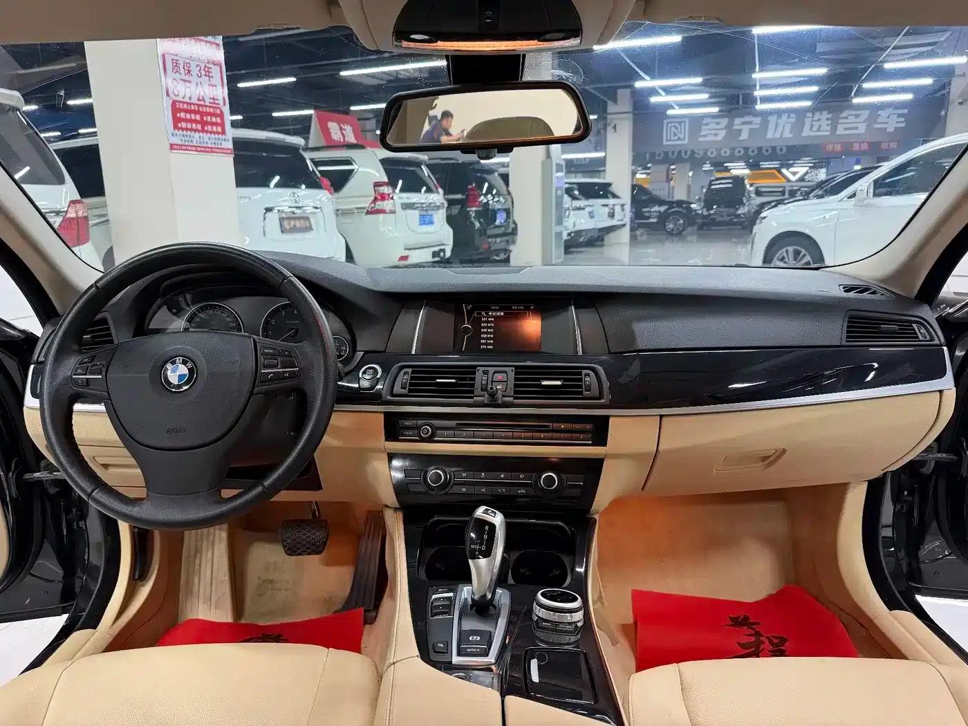 2014 BMW 5 Series 520Li Elegant Edition — миниатюра 12