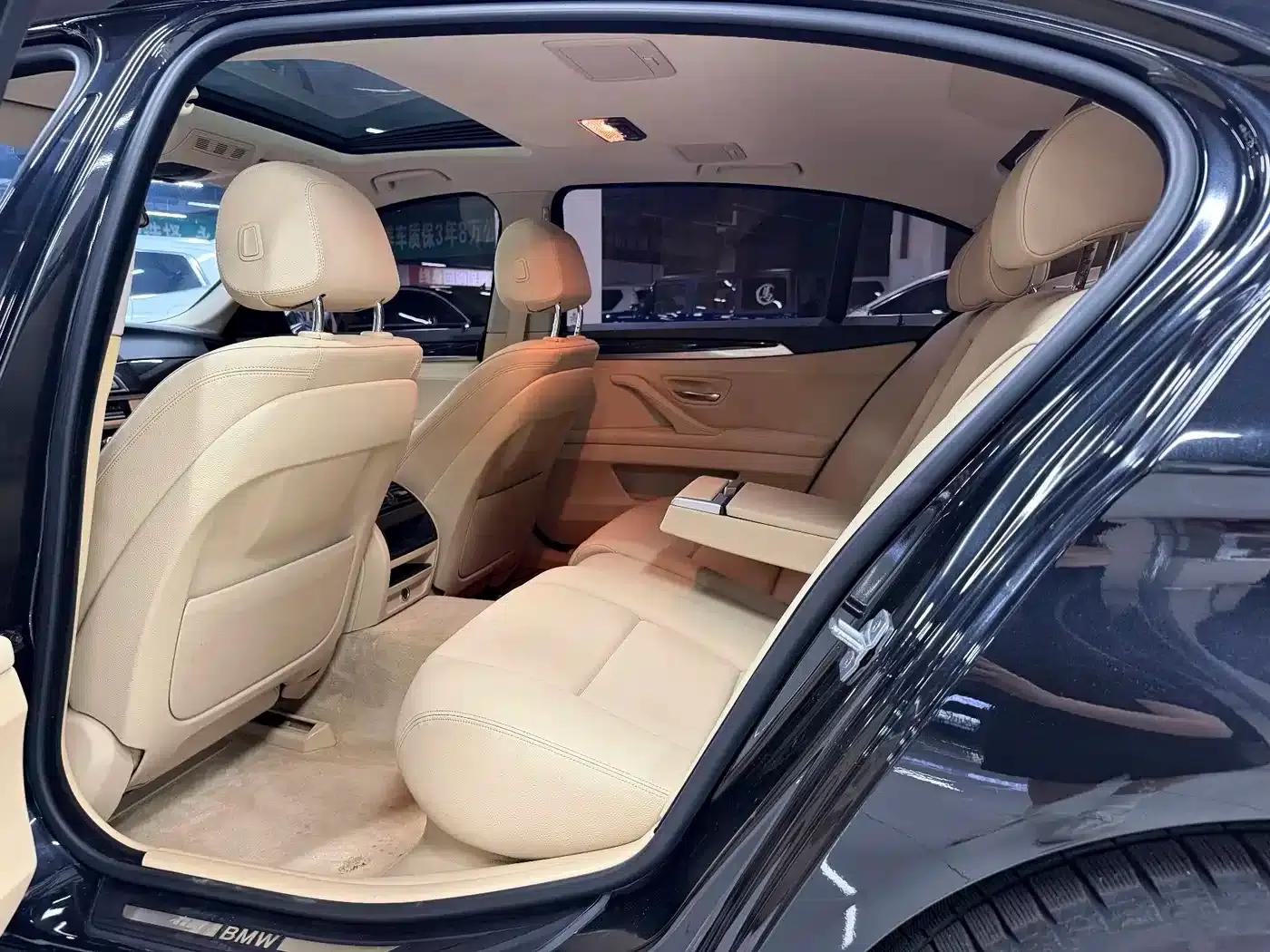 2014 BMW 5 Series 520Li Elegant Edition — миниатюра 7