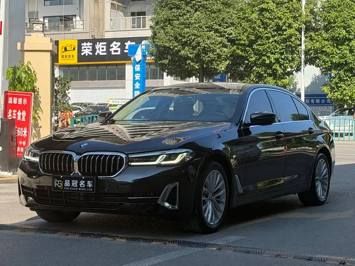 2022 BMW 5 Series Facelift 525Li Luxury Package — миниатюра 1