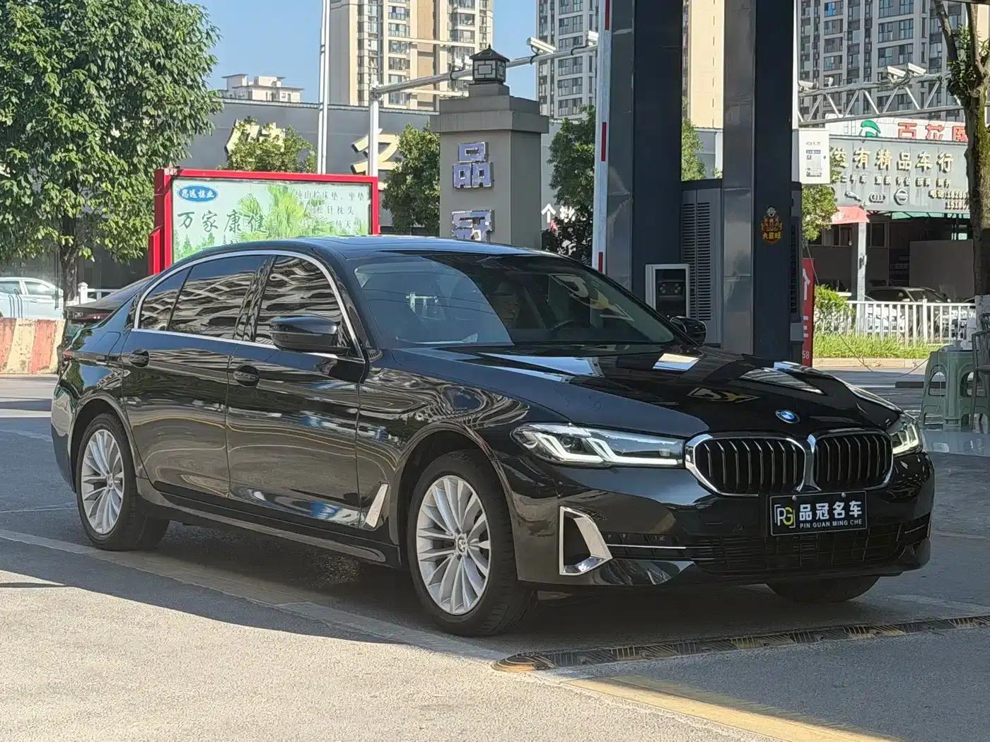 2022 BMW 5 Series Facelift 525Li Luxury Package — миниатюра 3