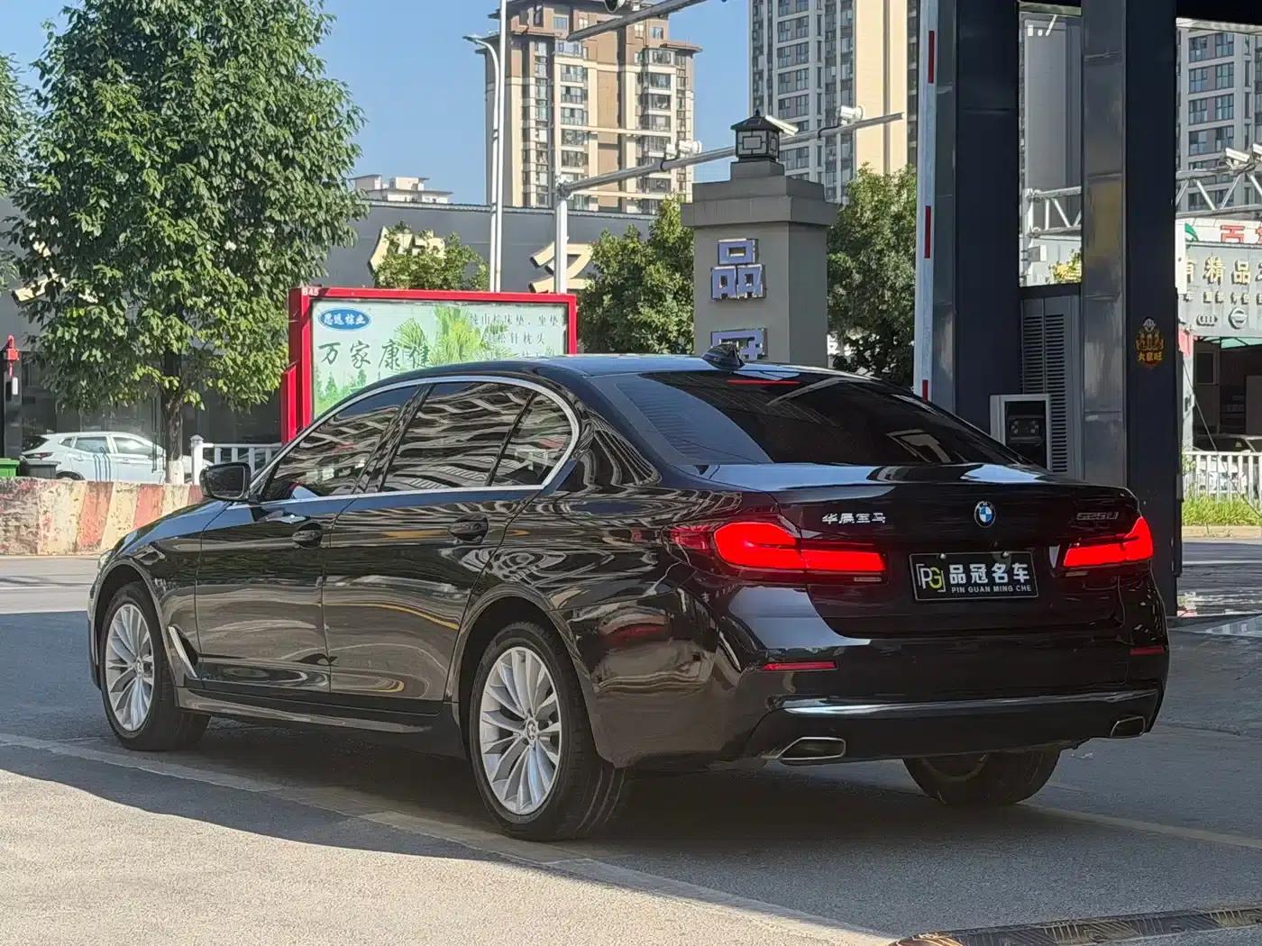 2022 BMW 5 Series Facelift 525Li Luxury Package — миниатюра 7