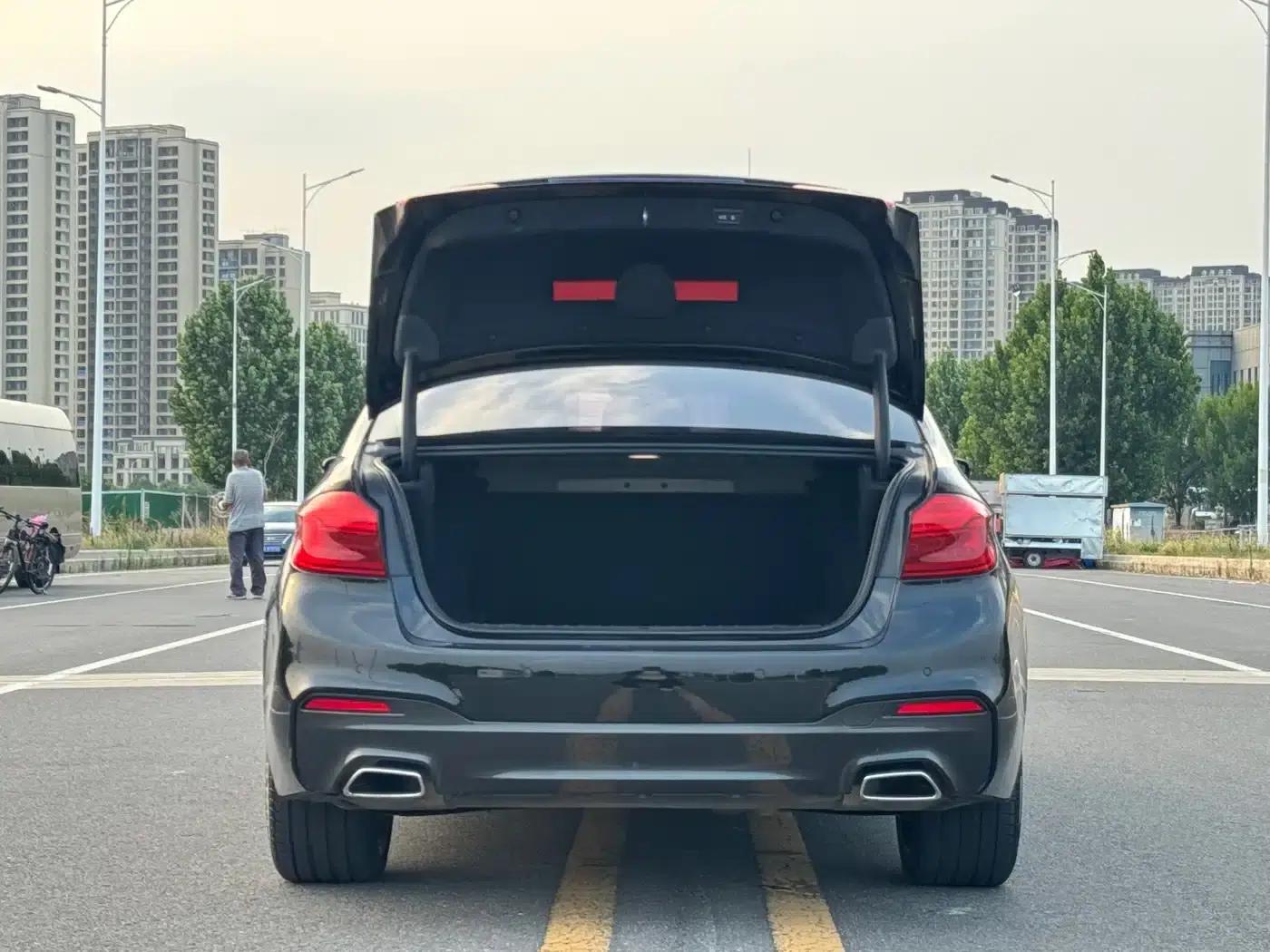 2018 BMW 5 Series Facelift 530Li Luxury M Sport Package — миниатюра 11