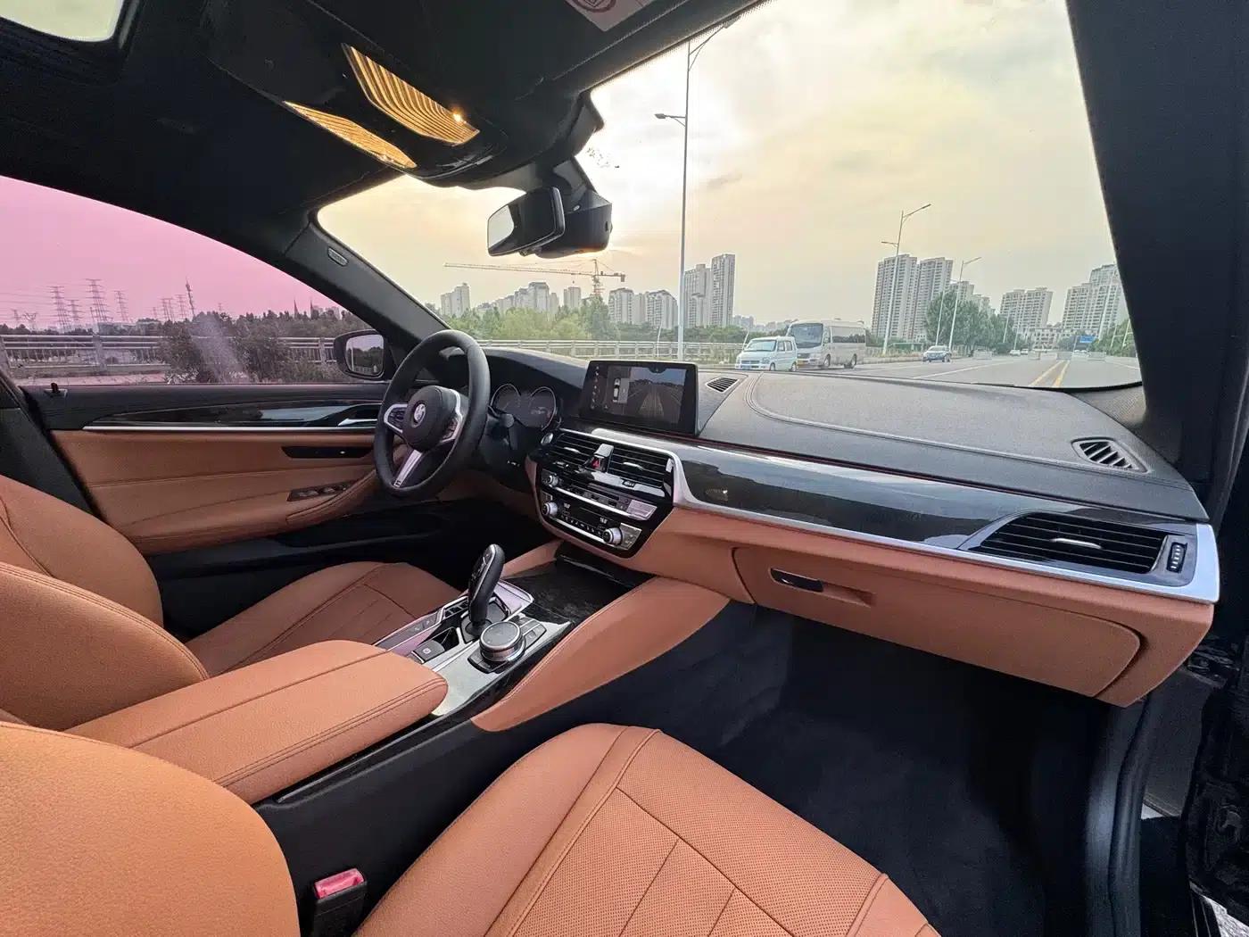 2018 BMW 5 Series Facelift 530Li Luxury M Sport Package — миниатюра 23