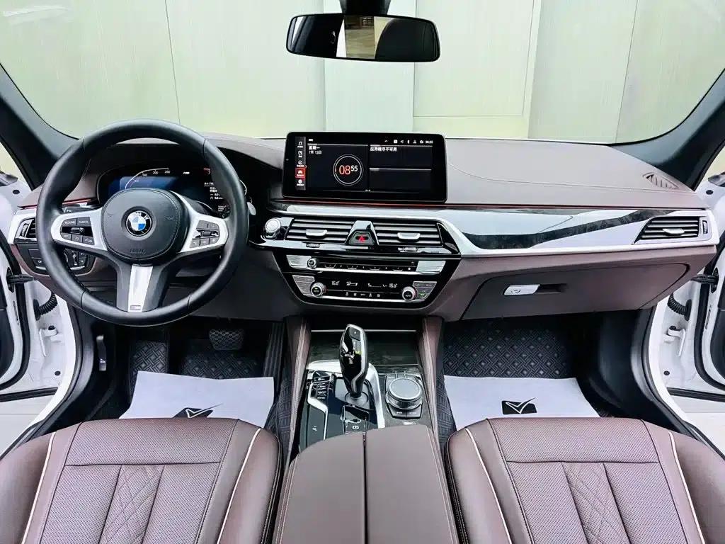 2022 BMW 5 Series Facelift 525Li M Sport Package — миниатюра 9