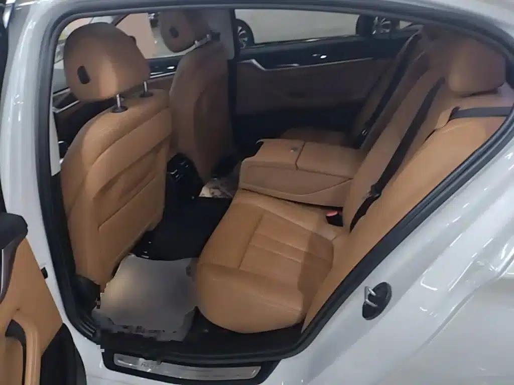 BMW 5 Series 2018 528Li Launch Special Edition — миниатюра 17