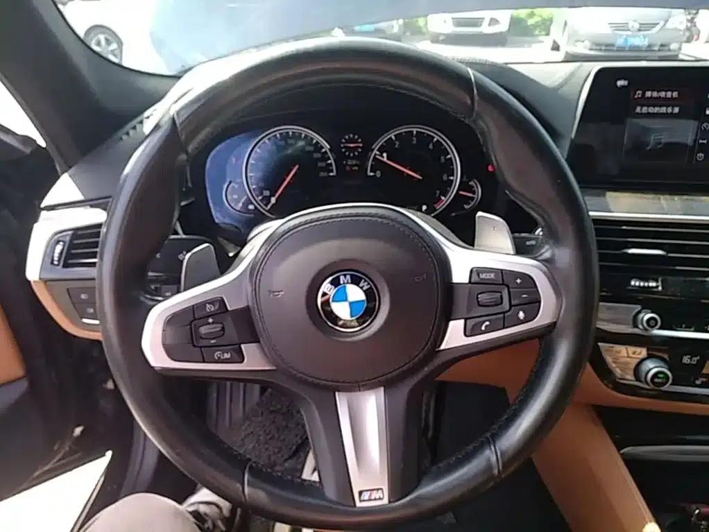 2018 BMW 5 Series Facelift 530Li Leading Edition M Sport Package — миниатюра 11