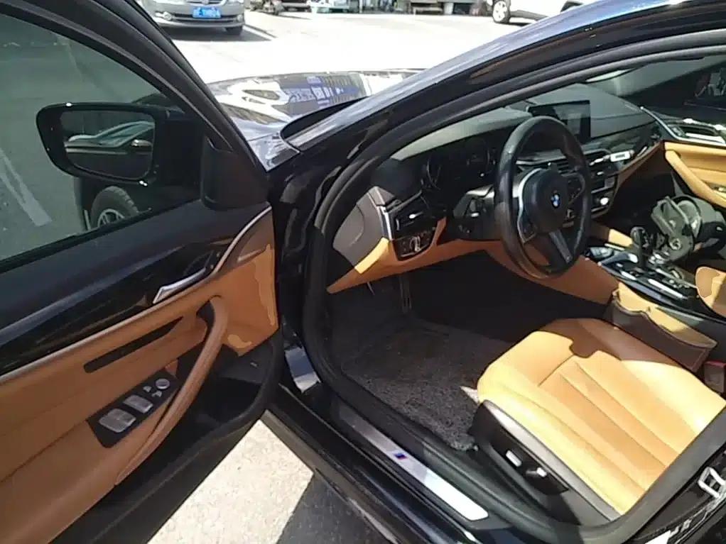 2018 BMW 5 Series Facelift 530Li Leading Edition M Sport Package — миниатюра 16