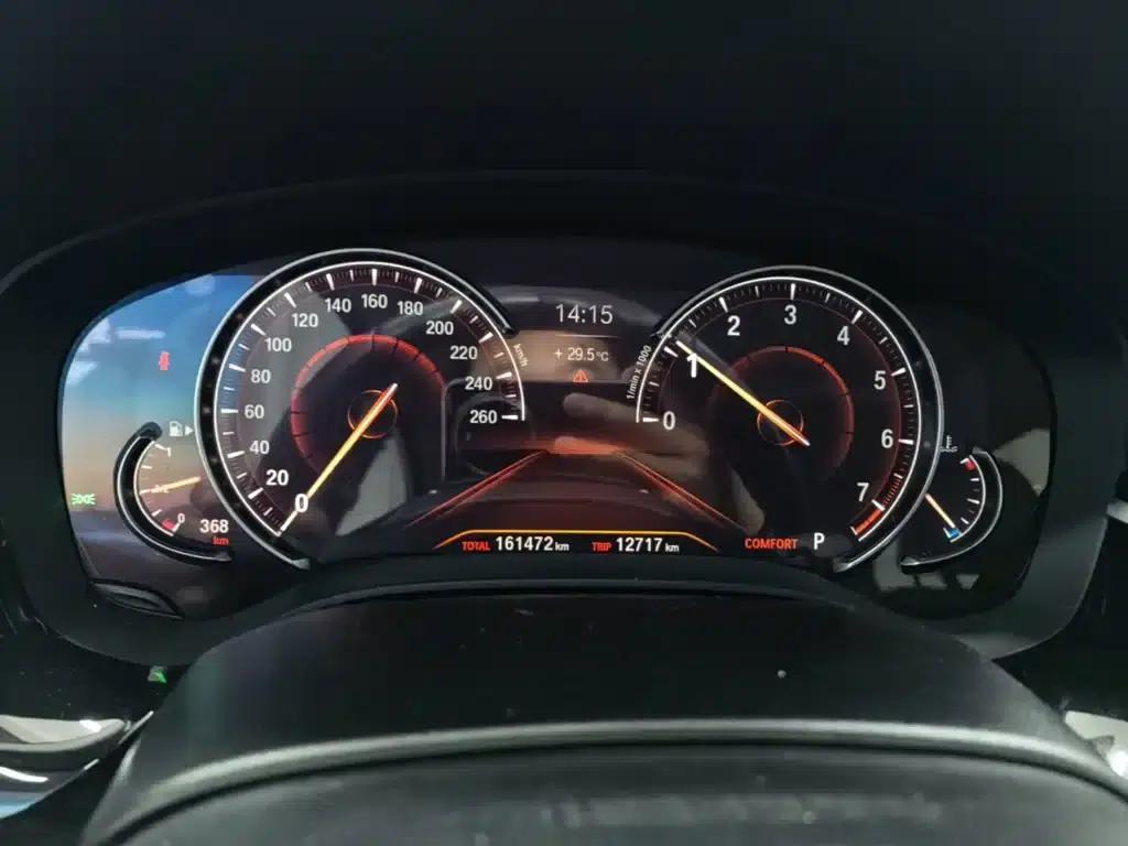 2018 BMW 5 Series 525Li Luxury Package — миниатюра 12