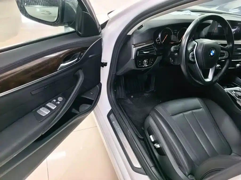 2018 BMW 5 Series 525Li Luxury Package — миниатюра 16