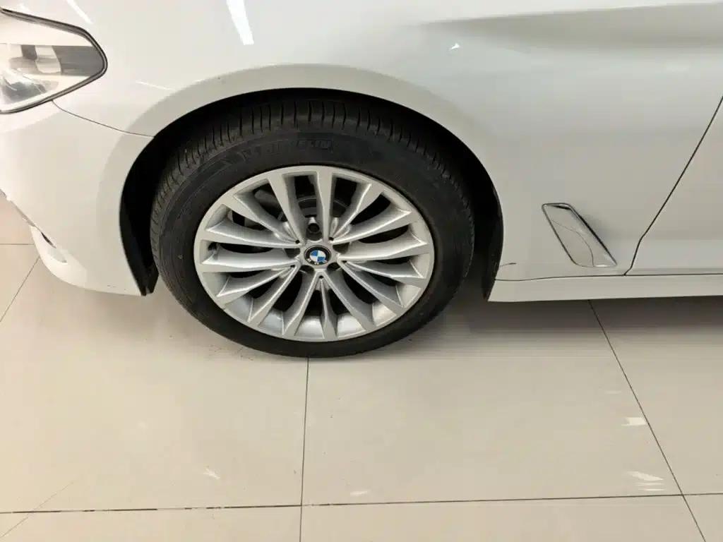 2018 BMW 5 Series 525Li Luxury Package — миниатюра 23