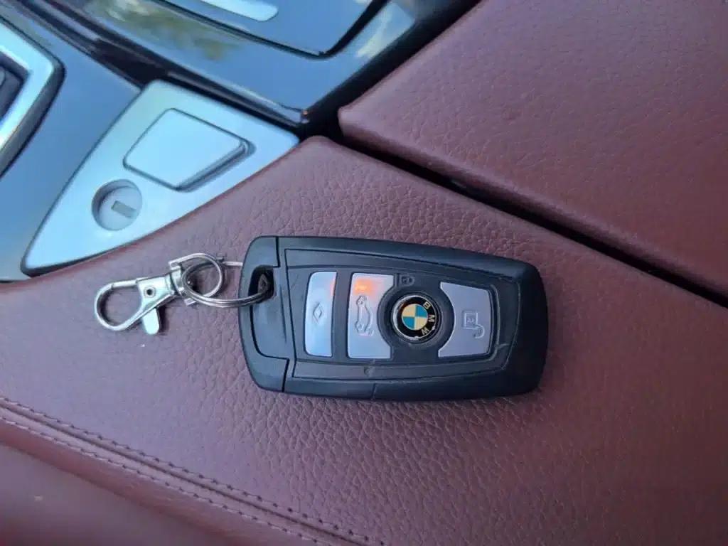 2014 BMW 5 Series 525Li Leading Edition — миниатюра 9