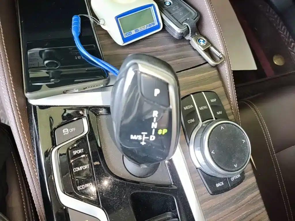 BMW 5 Series 2019 Facelift 530Li Luxury Package — миниатюра 14