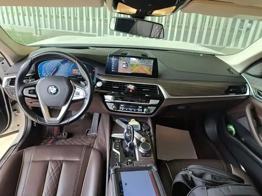 BMW 5 Series 2019 Facelift 530Li Luxury Package — миниатюра 10