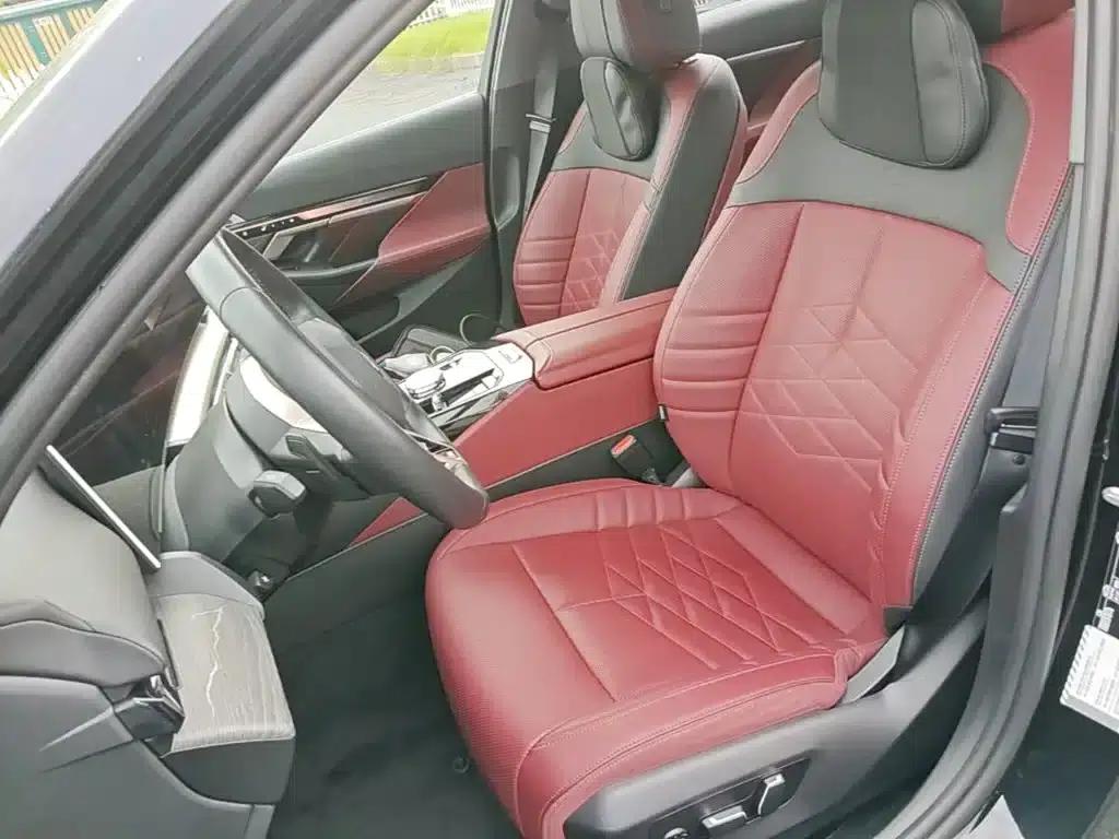 2025 BMW 5 Series 530Li Luxury M Sport Package — миниатюра 22