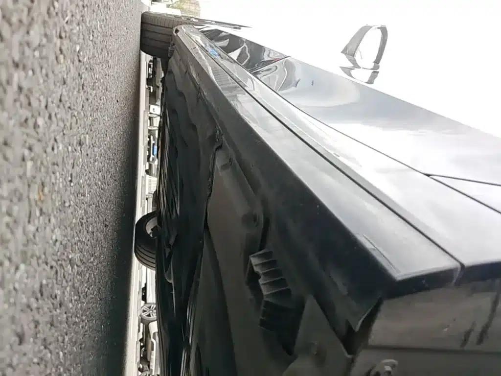 2025 BMW 5 Series 530Li Luxury M Sport Package — миниатюра 6