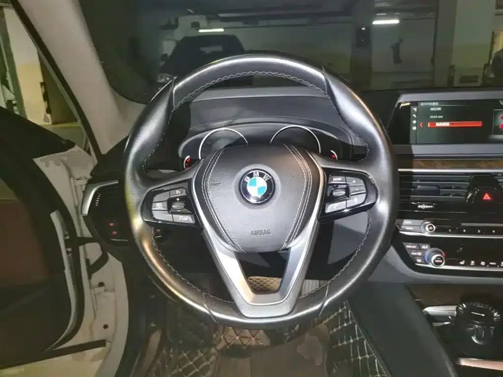 BMW 5 Series 2018 528Li Launch Special Edition — миниатюра 3