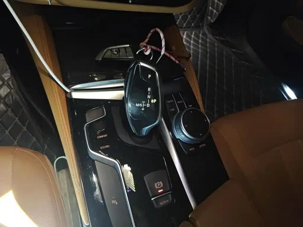 2018 BMW 5 Series Facelift 530Li Leading Edition M Sport Package — миниатюра 7