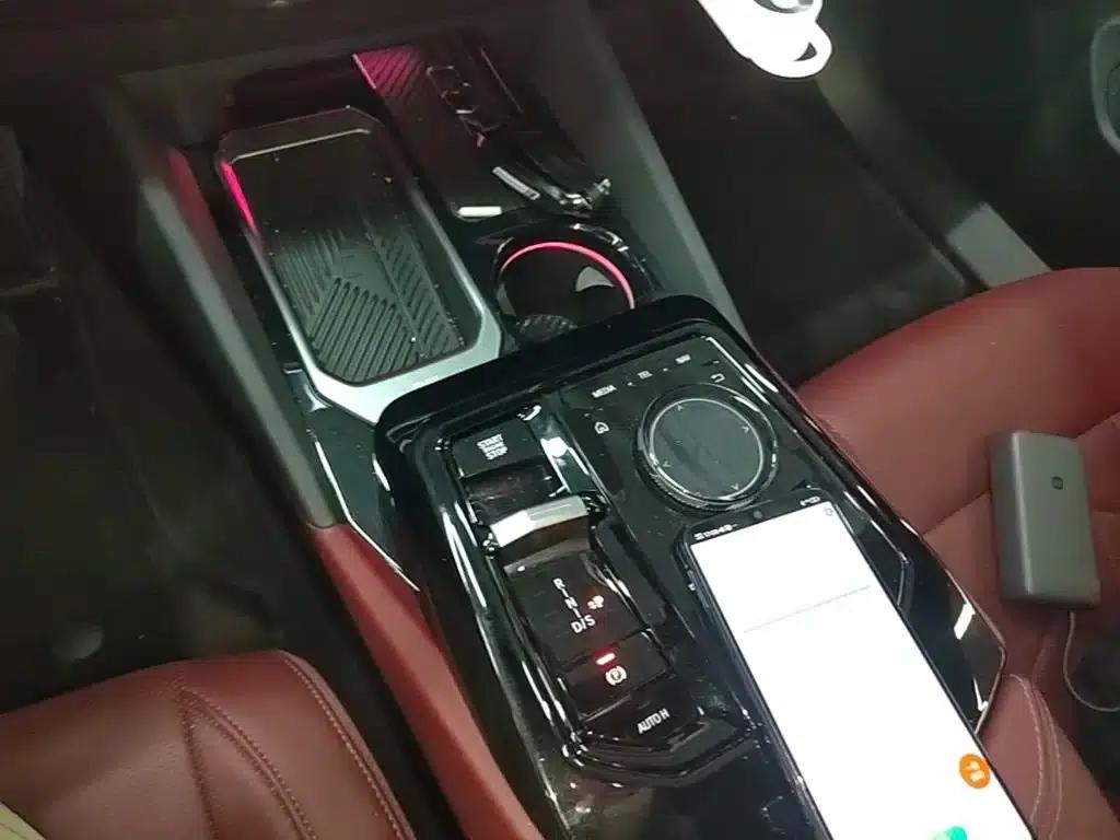 2024 BMW 5 Series 530Li Leading Edition M Sport Package — миниатюра 14