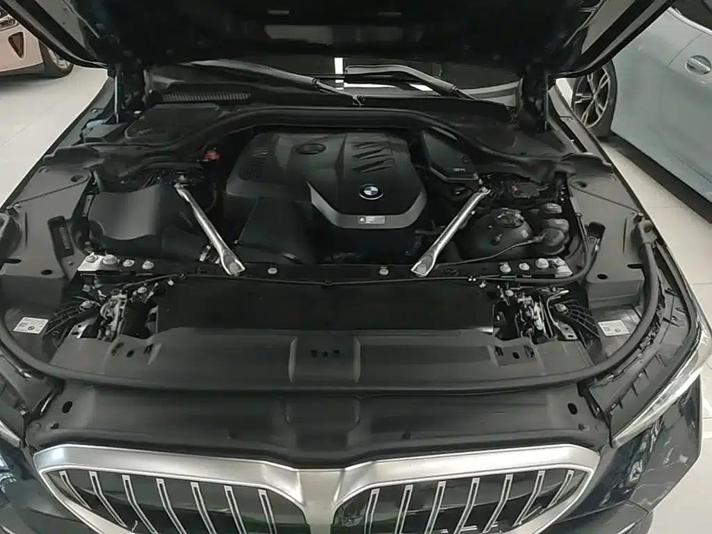 2024 BMW 5 Series 530Li Leading Edition M Sport Package — миниатюра 20