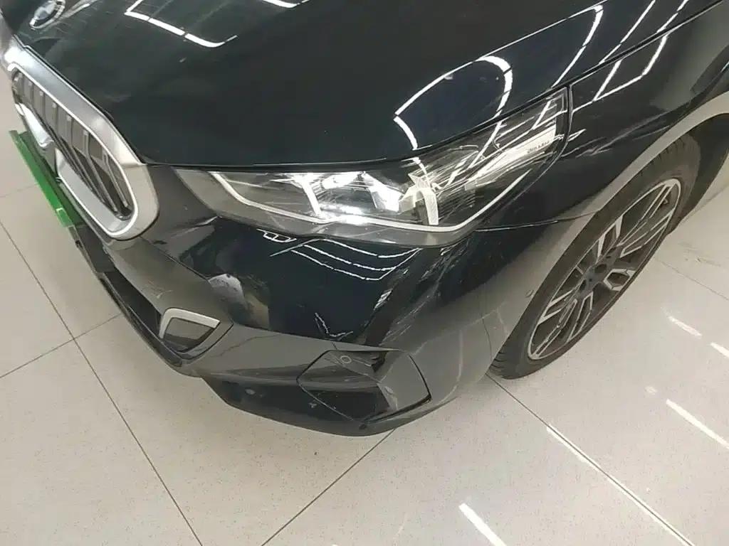 2024 BMW 5 Series 530Li Leading Edition M Sport Package — миниатюра 24