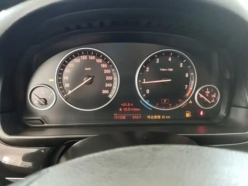 2014 BMW 5 Series 520Li Elegant Edition — миниатюра 12