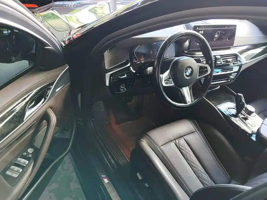 2021 BMW 5 Series 525Li M Sport Package — миниатюра 16