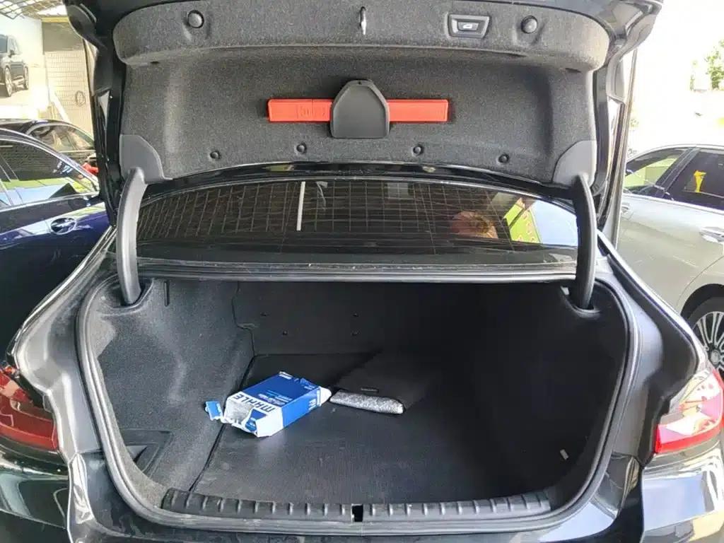 2021 BMW 5 Series 525Li M Sport Package — миниатюра 19