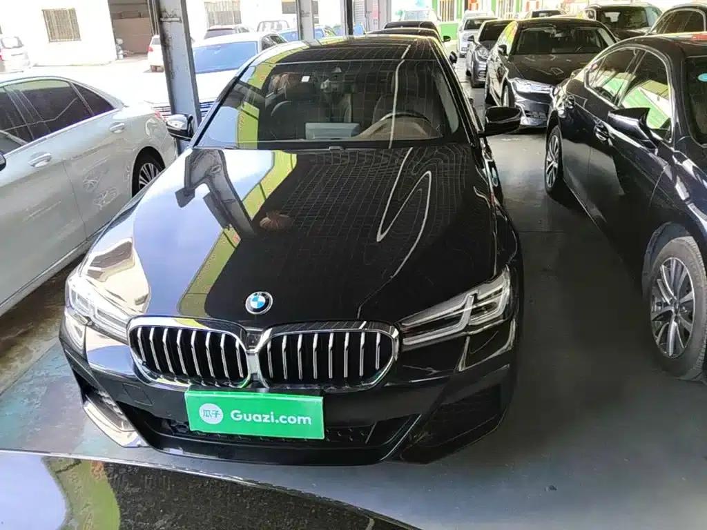 2021 BMW 5 Series 525Li M Sport Package — миниатюра 3