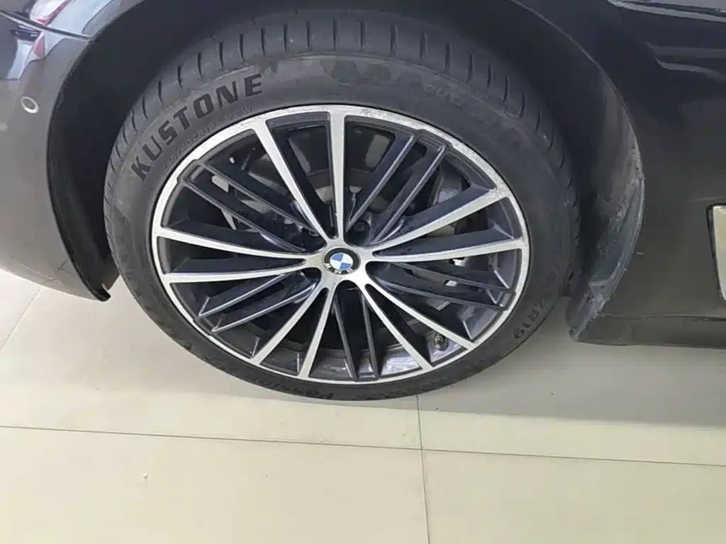 2022 BMW 5 Series Facelift 530Li Leading Edition M Sport Package — миниатюра 23