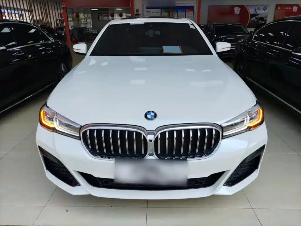 2021 BMW 5 Series 525Li M Sport Package — миниатюра 3