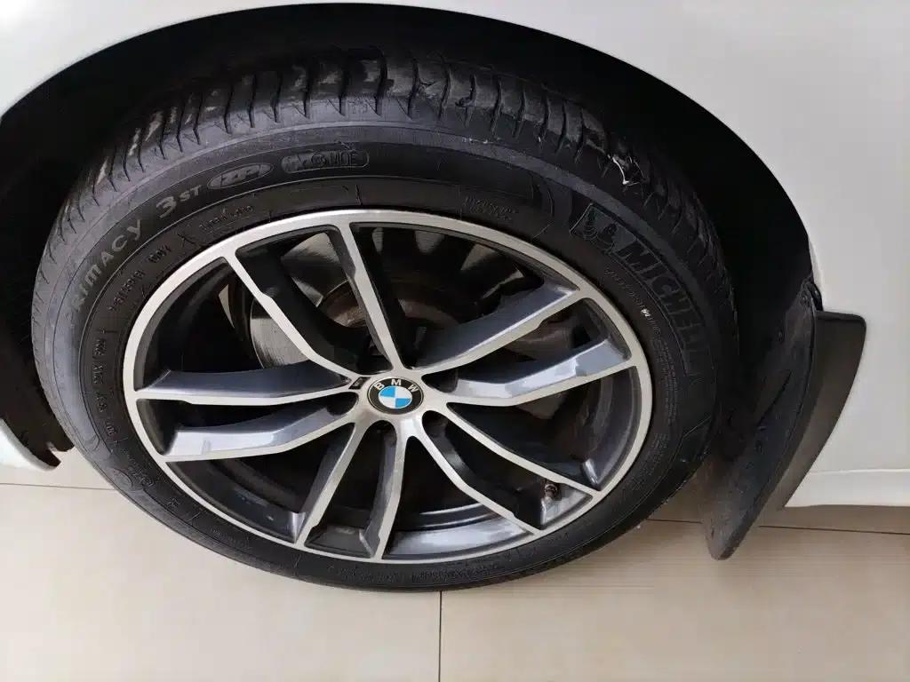 2021 BMW 5 Series 525Li M Sport Package — миниатюра 25