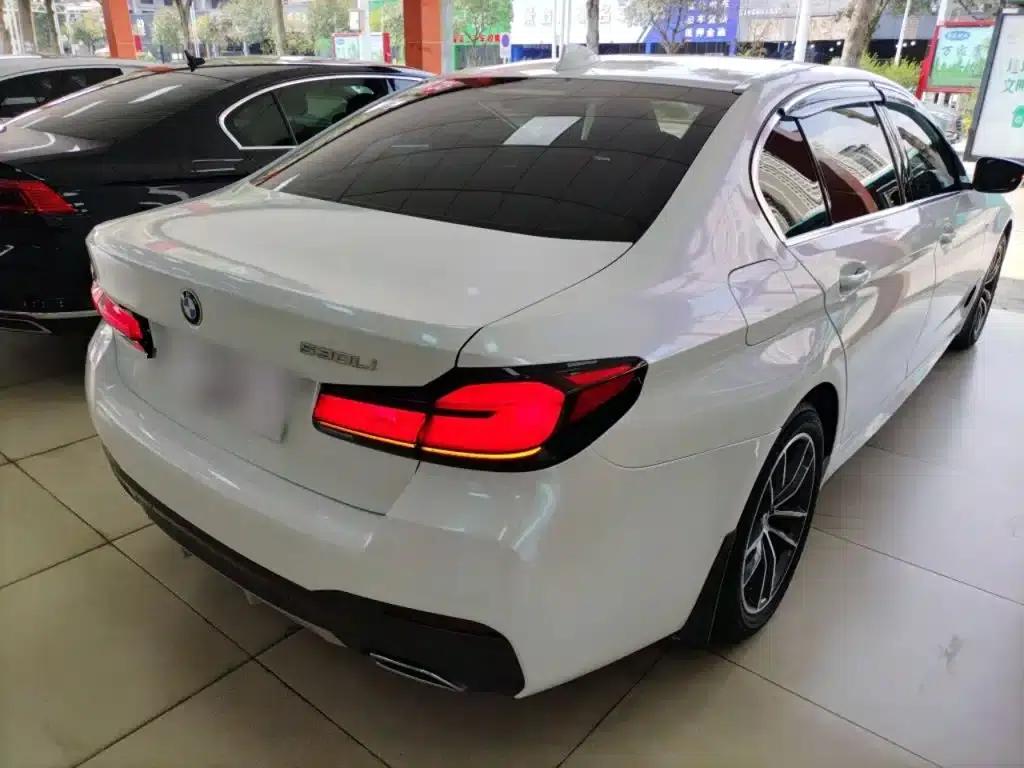 2021 BMW 5 Series 525Li M Sport Package — миниатюра 5