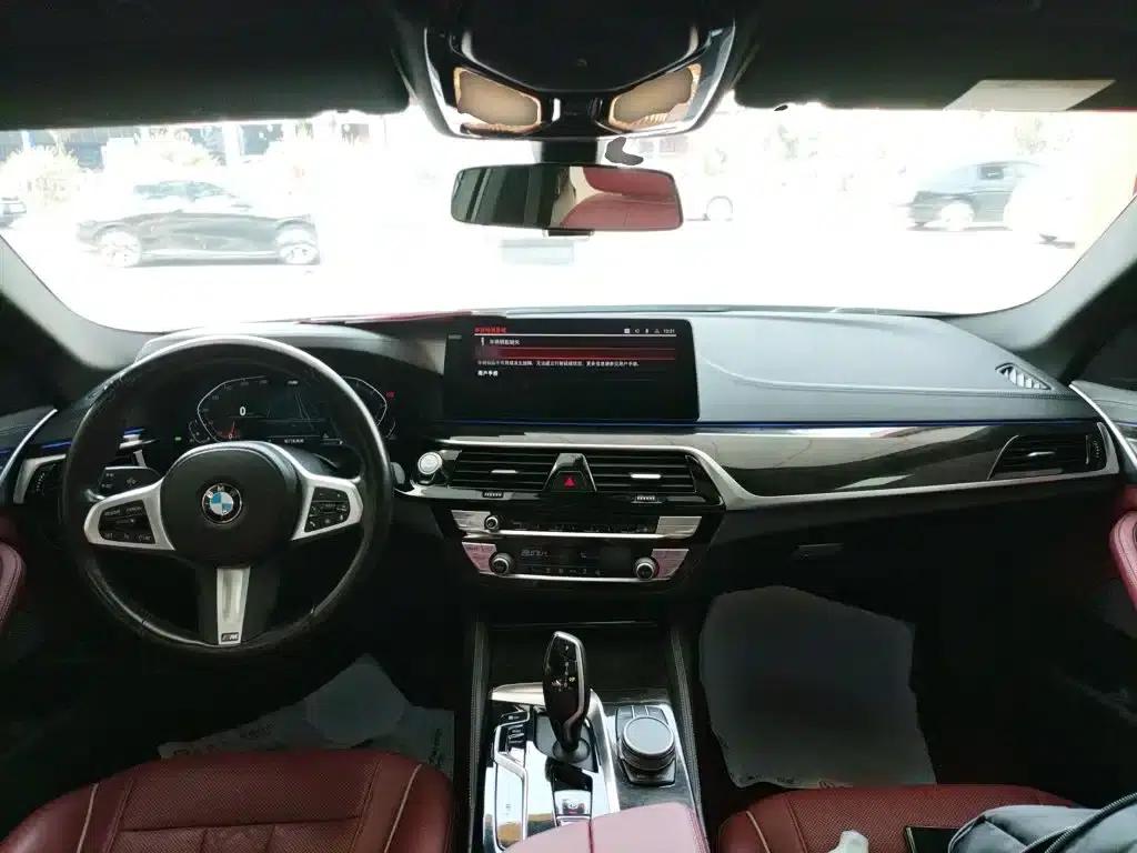 2021 BMW 5 Series 525Li M Sport Package — миниатюра 6