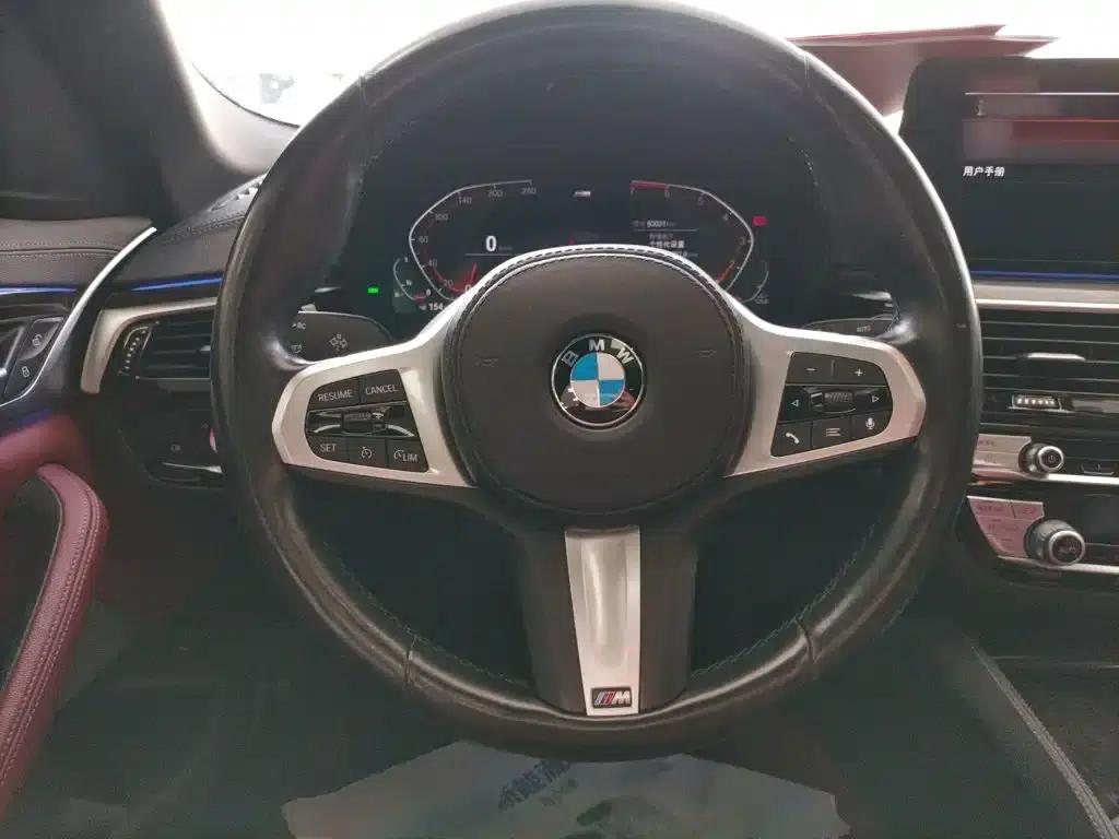 2021 BMW 5 Series 525Li M Sport Package — миниатюра 7