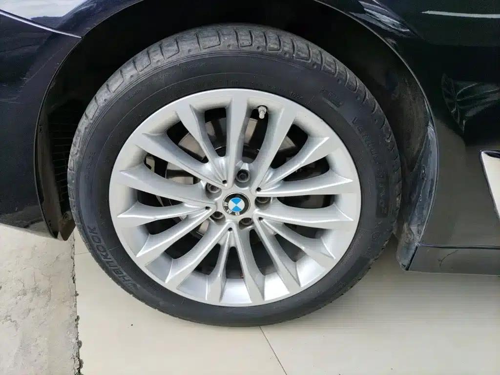 2021 BMW 5 Series 525Li Luxury Package — миниатюра 25