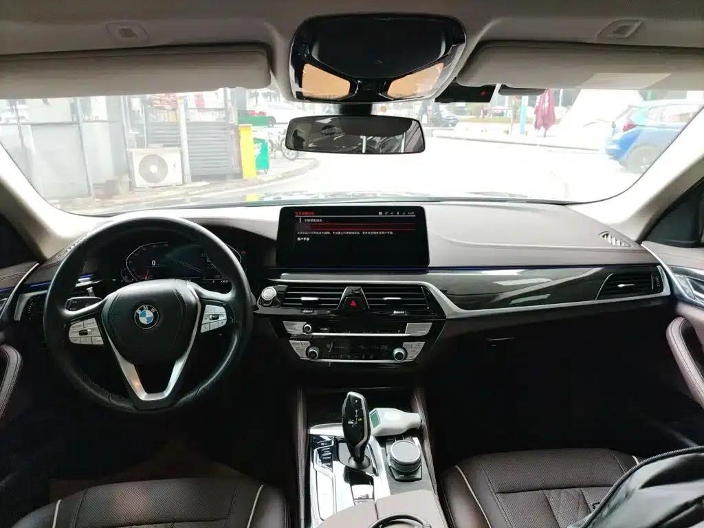 2021 BMW 5 Series 525Li Luxury Package — миниатюра 6
