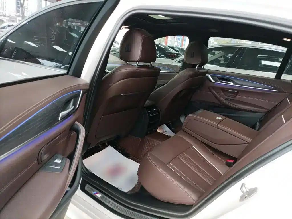 2023 BMW 5 Series 530Li Leading Edition M Sport Package — миниатюра 13