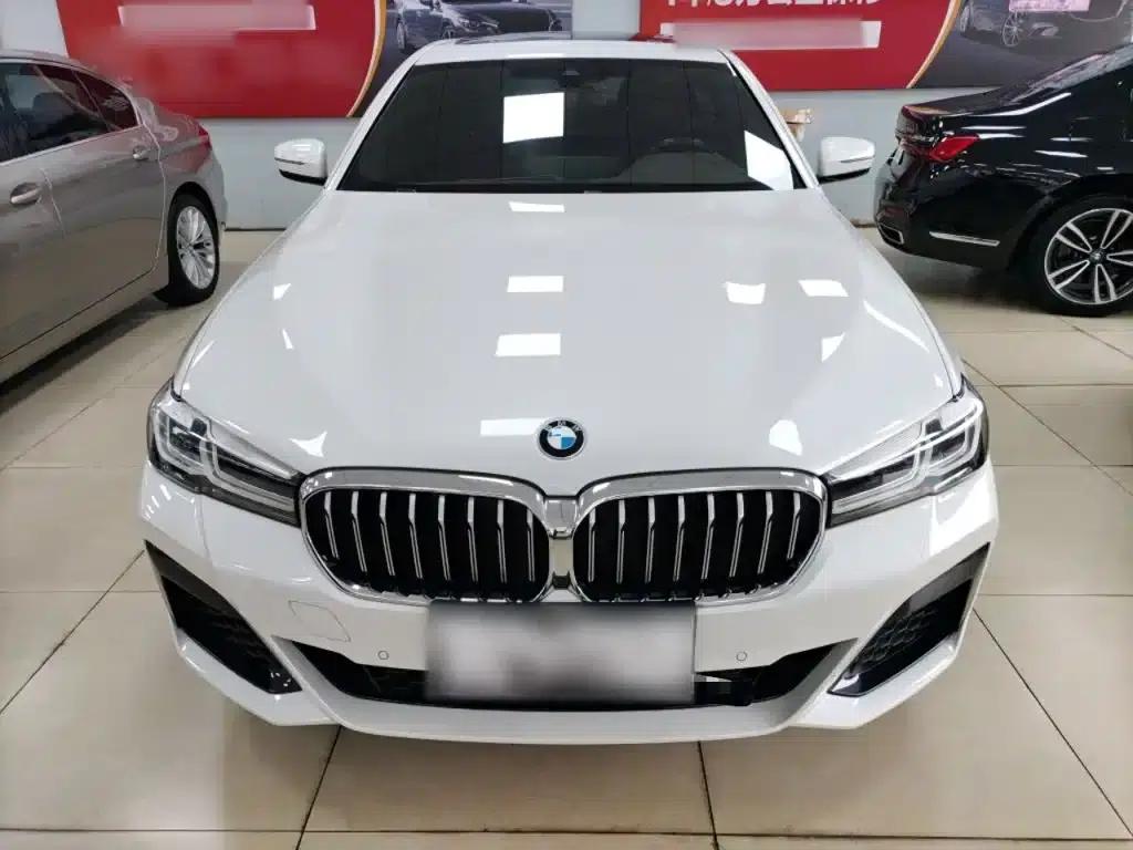 2023 BMW 5 Series 530Li Leading Edition M Sport Package — миниатюра 3