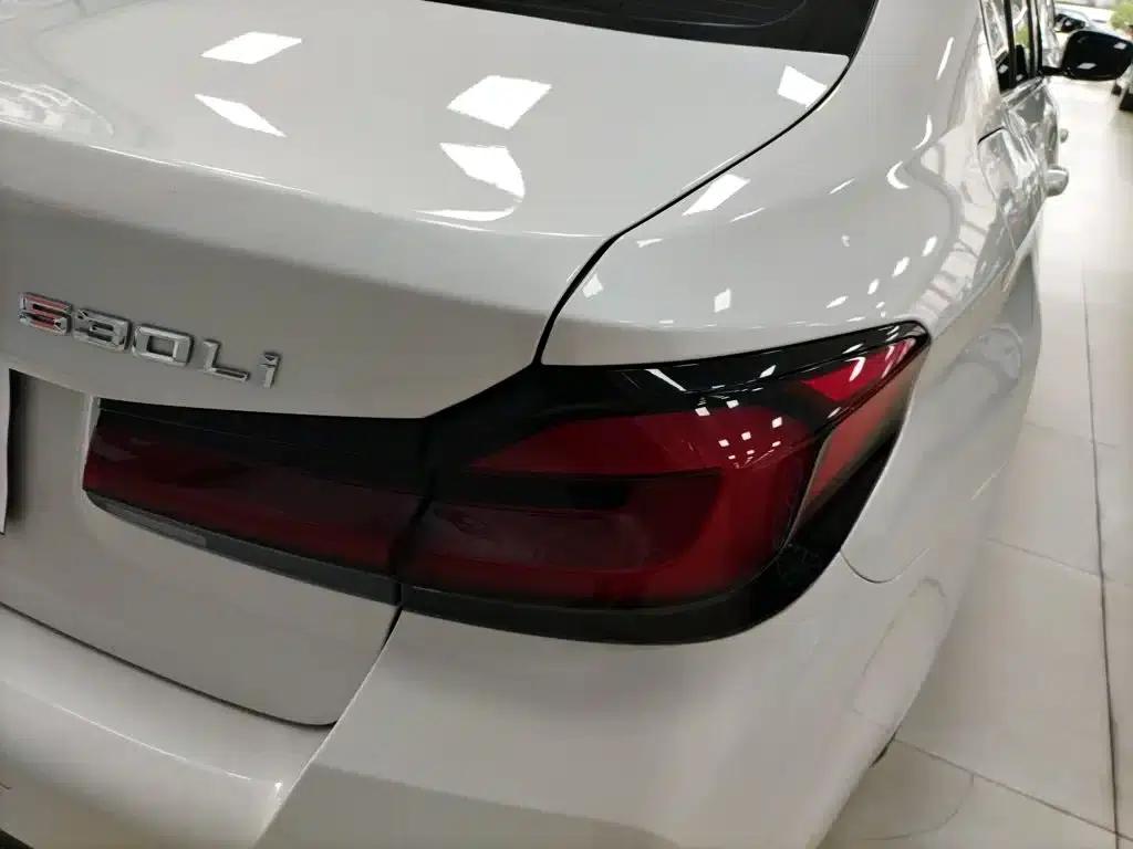 2023 BMW 5 Series 530Li Leading Edition M Sport Package — миниатюра 24