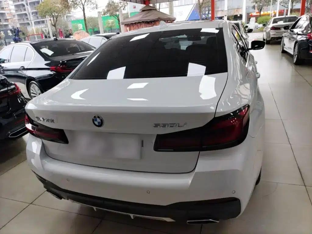 2023 BMW 5 Series 530Li Leading Edition M Sport Package — миниатюра 4